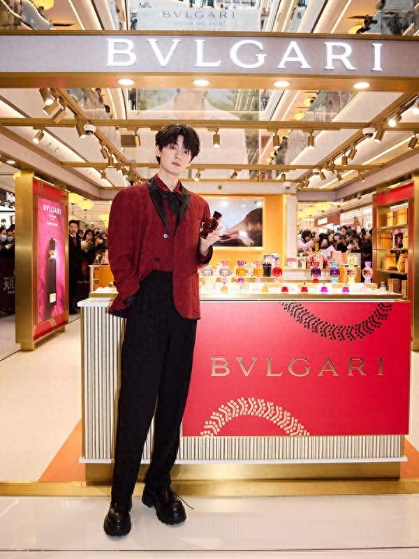 ��������������� BVLGARI������������챱�������ʱ�기Լ���´�