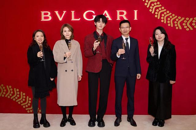 ��������������� BVLGARI������������챱�������ʱ�기Լ���´�